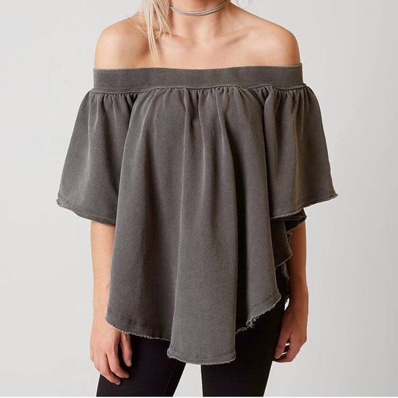 Free People Tops - 🆕✨Free People KISS Me Sweatshirt